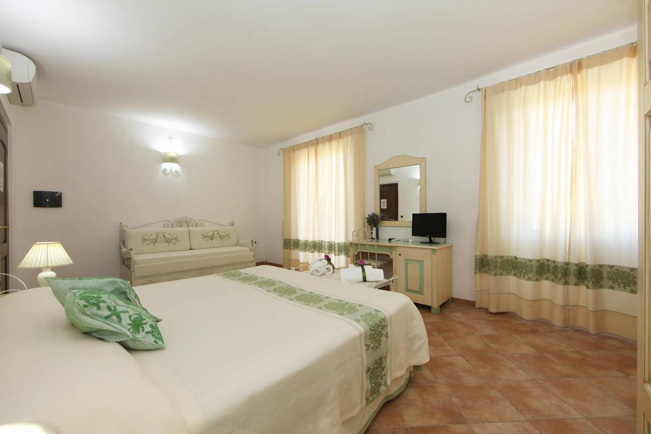 Guest House Villabianca La Maddalena  Exterior foto