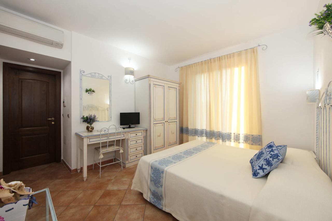 Guest House Villabianca La Maddalena  Exterior foto
