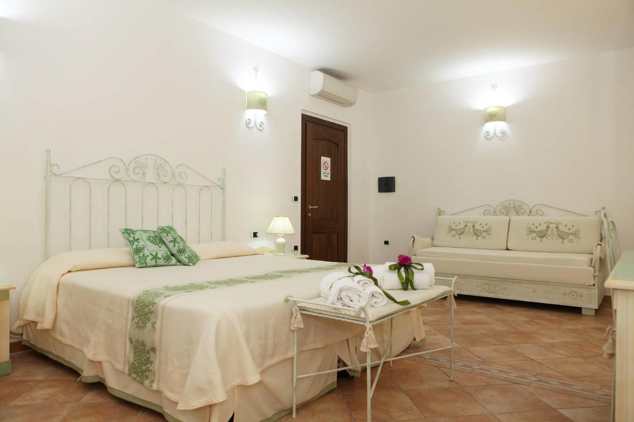 Guest House Villabianca La Maddalena  Exterior foto