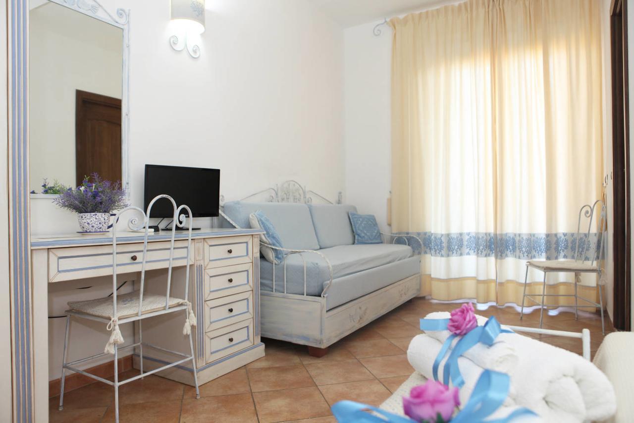 Guest House Villabianca La Maddalena  Exterior foto