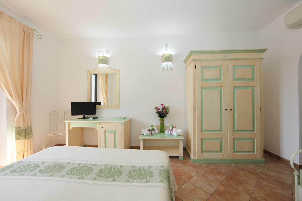 Guest House Villabianca La Maddalena  Exterior foto