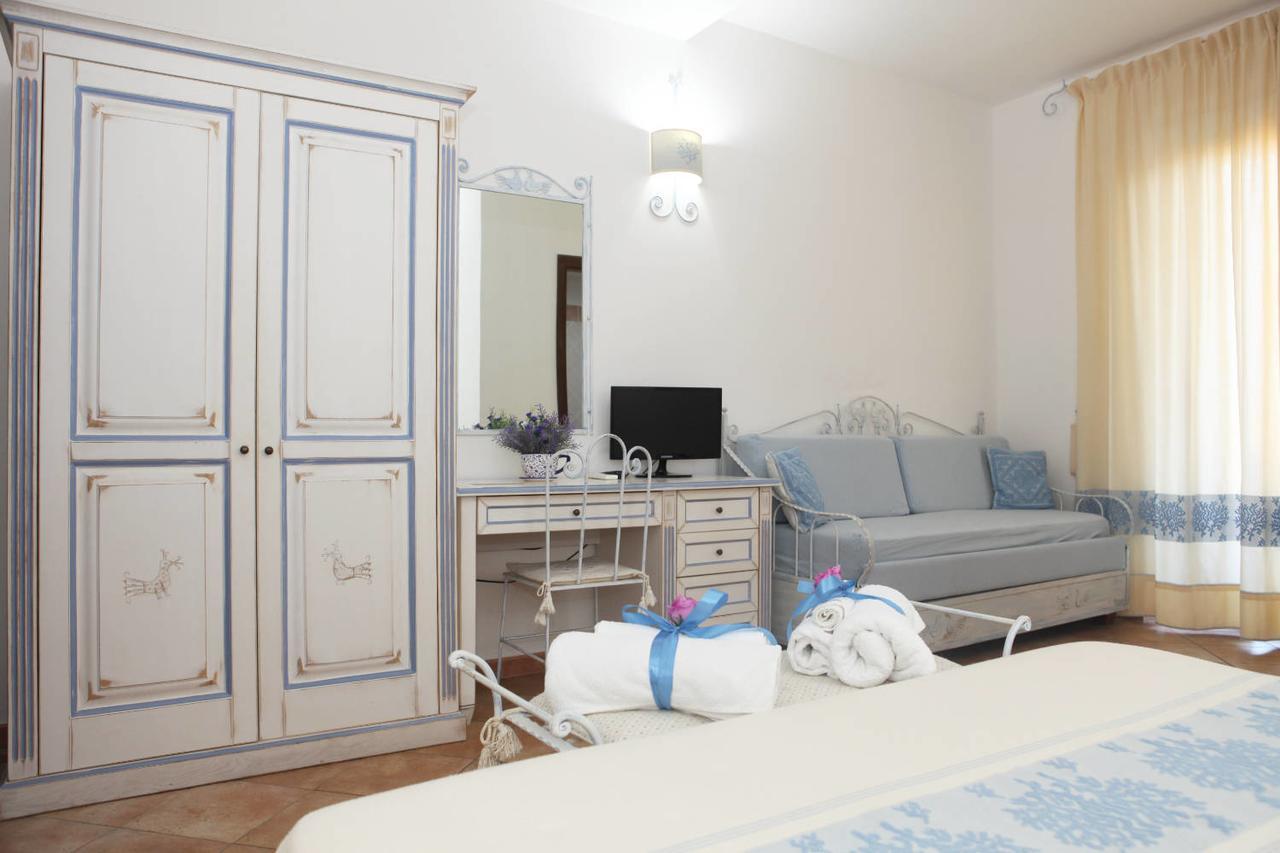 Guest House Villabianca La Maddalena  Exterior foto